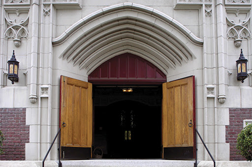 An open door in a church &#8211; es