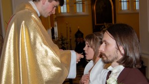 Ejdzej and Iric wedding photo Roman-catholic marraige communion – es