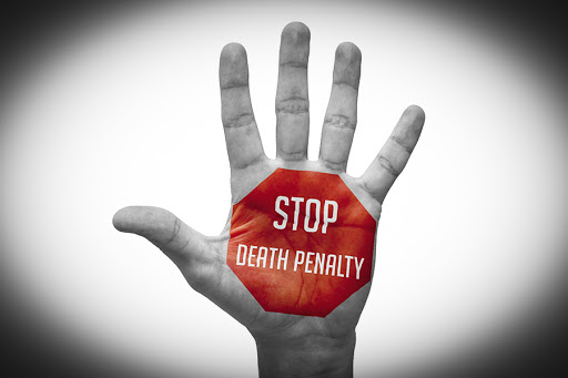 Stop Death Penalty Sign Painted &#8211; © Tashatuvango / Shutterstock &#8211; es