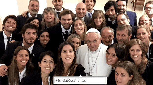web-selfie-pope-francis-scholas-scholasoccurrentes-org.jpg