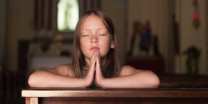 ¿Es lícito dejar de ir a Misa cuando tienes hijos pequeños?