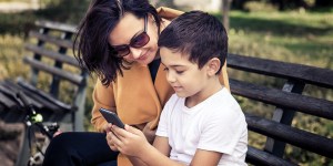 ¿Cuál es la edad indicada para dar el móvil a los niños?