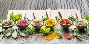 9 especias bíblicas que deberías tener en tu cocina