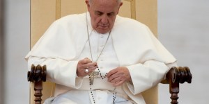 El grito del Papa Francisco por la paz y la invitación: Rezad el Rosario