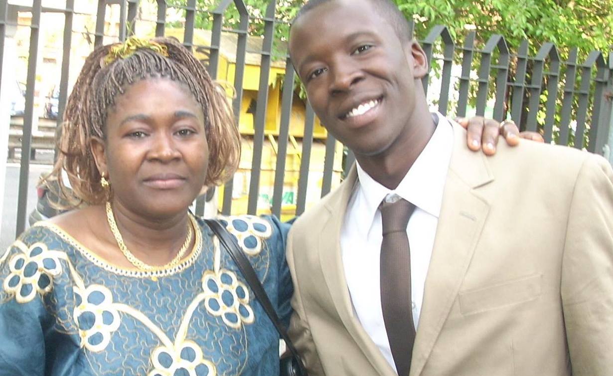 Marguerite Tshibalu con su hijo