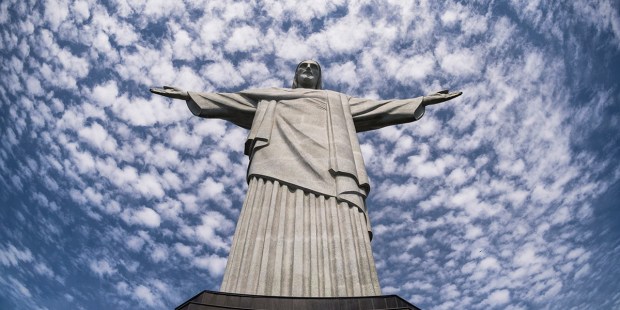 Monumentos católicos gigantes en Brasil