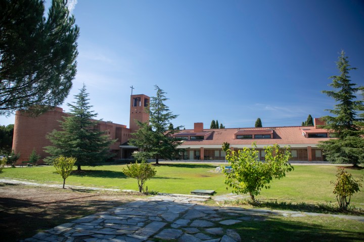 Casa de ejercicios espirtuales “Cristo Rey”, en Pozuelo de Alarcón, cerca de Madrid