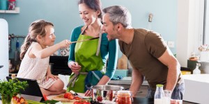 ¿Cómo hacer cenas saludables y ricas para comer en familia el fin de semana?