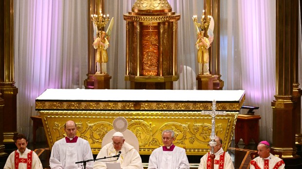 Pope-Francis-celebrates-Mass-at-the-National-Shrine-of-Sainte-Anne-de-Beaupré-in-Quebec-AFP