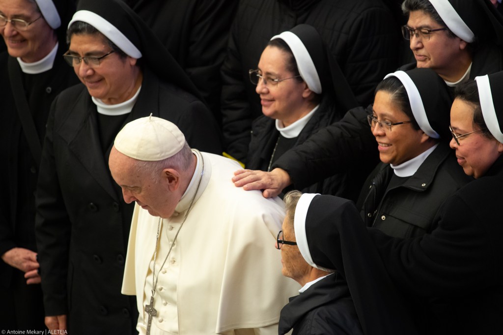Pope Francis poses with nuns from Bolivia, Argentina and Paraguay