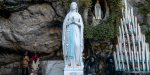Notre-Dame de Lourdes statue