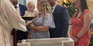 Este niño hizo que su bautizo fuera aún más memorable