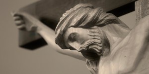 ¿Por qué poner la Cruz en el centro de tu oración diaria?