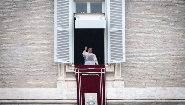 Corner Item Image - El Papa podría aparecer en el Ángelus del domingo, según detalles aún por precisar