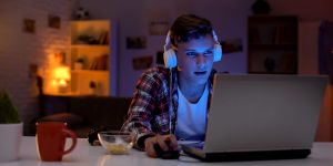3 claves para que la pornografía no dañe a los menores