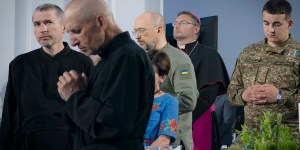 Un sacerdote liberado habla de su cautiverio en Rusia