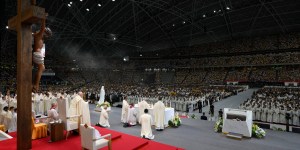 En Singapur, 50 mil personas se encuentran con el Papa